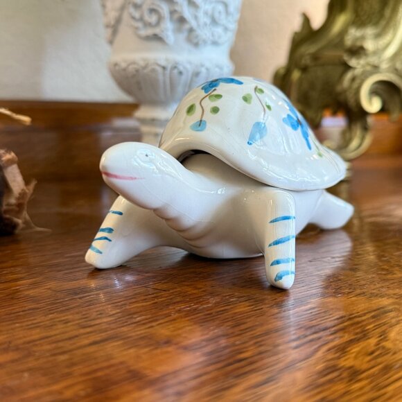 Vintage 2-piece Turtle Soap/Trinket dish made in Portugal - Picture 8 of 13